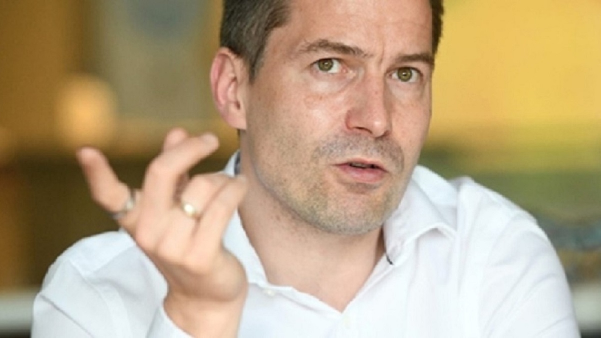 Dr. Krekó Péter: Összeesküvés elméletek, álhírek, dezinformáció - ONLINE előadás