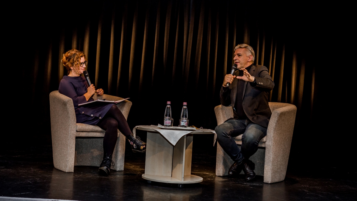 Palladium Nyári Este: ALFÖLDI RÓBERT & VEISZER ALINDA pódiumbeszélgetés