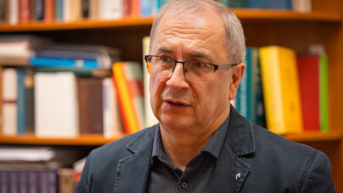 Prof. dr. Forgács Tamás: „Állati” szólások – a felfuvalkodott békától a szomszéd tehenéig