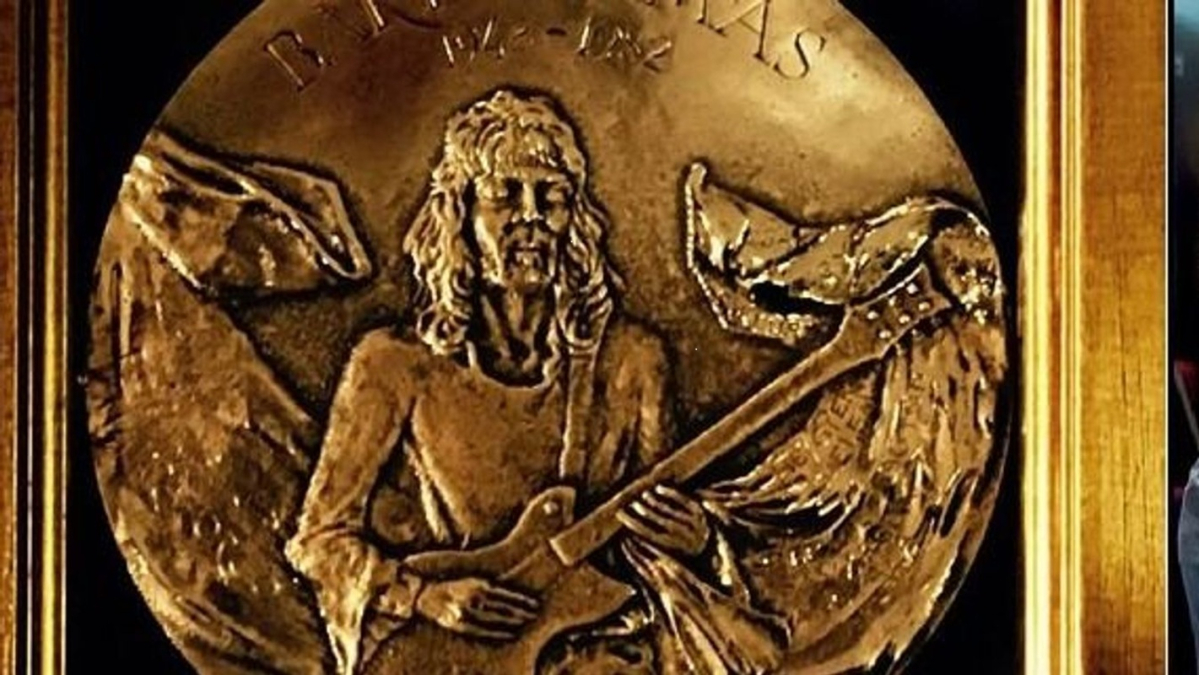 Barta Tamás Emlékplakett átadó ünnepség és Usztics Dániel basszusgitáros estje
